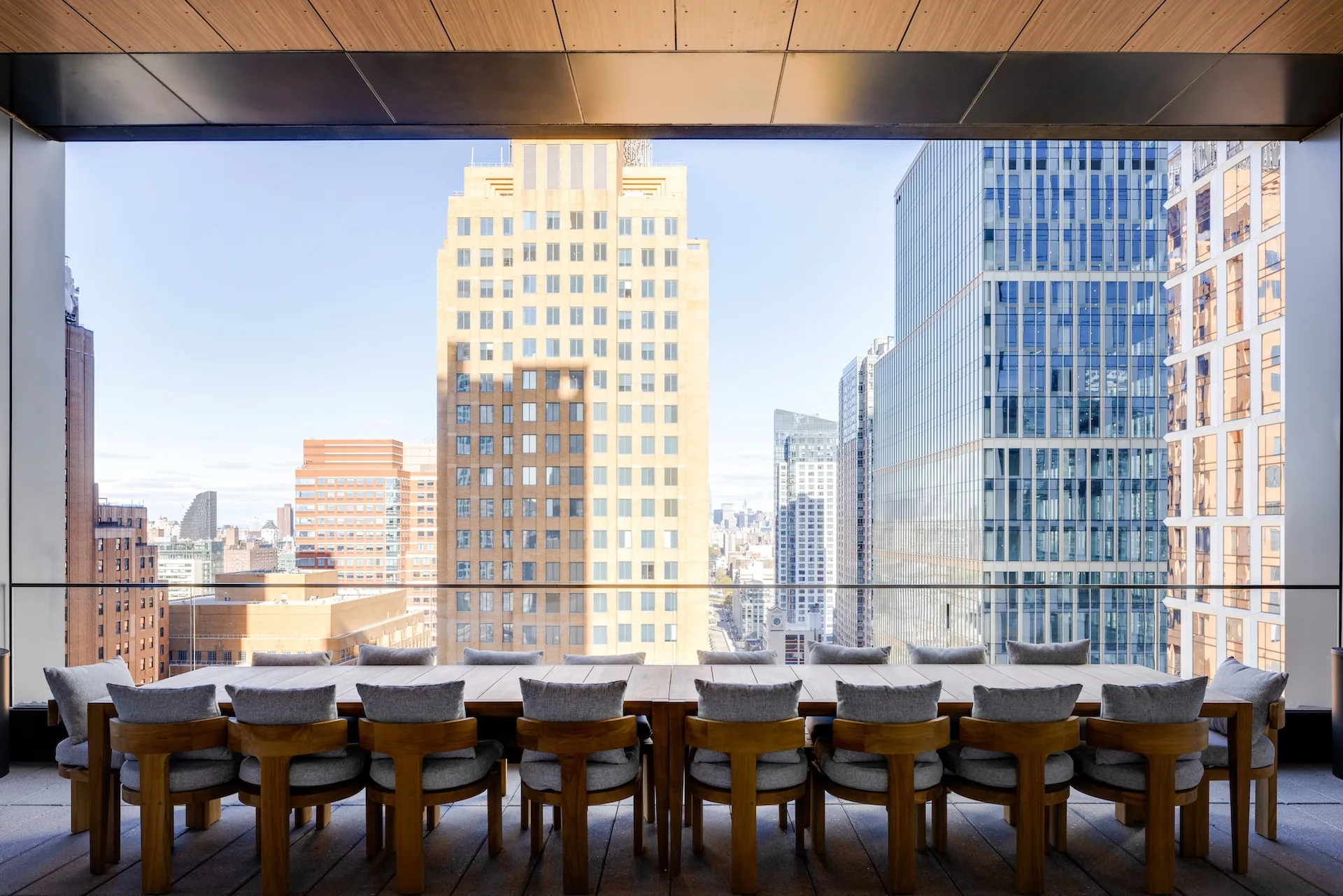 Communal Outdoor Terrace at 1 Willoughby Square