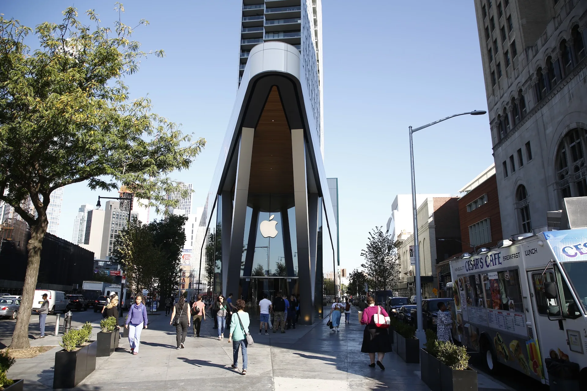 Brooklyn commercial district near 1 Willoughby Square