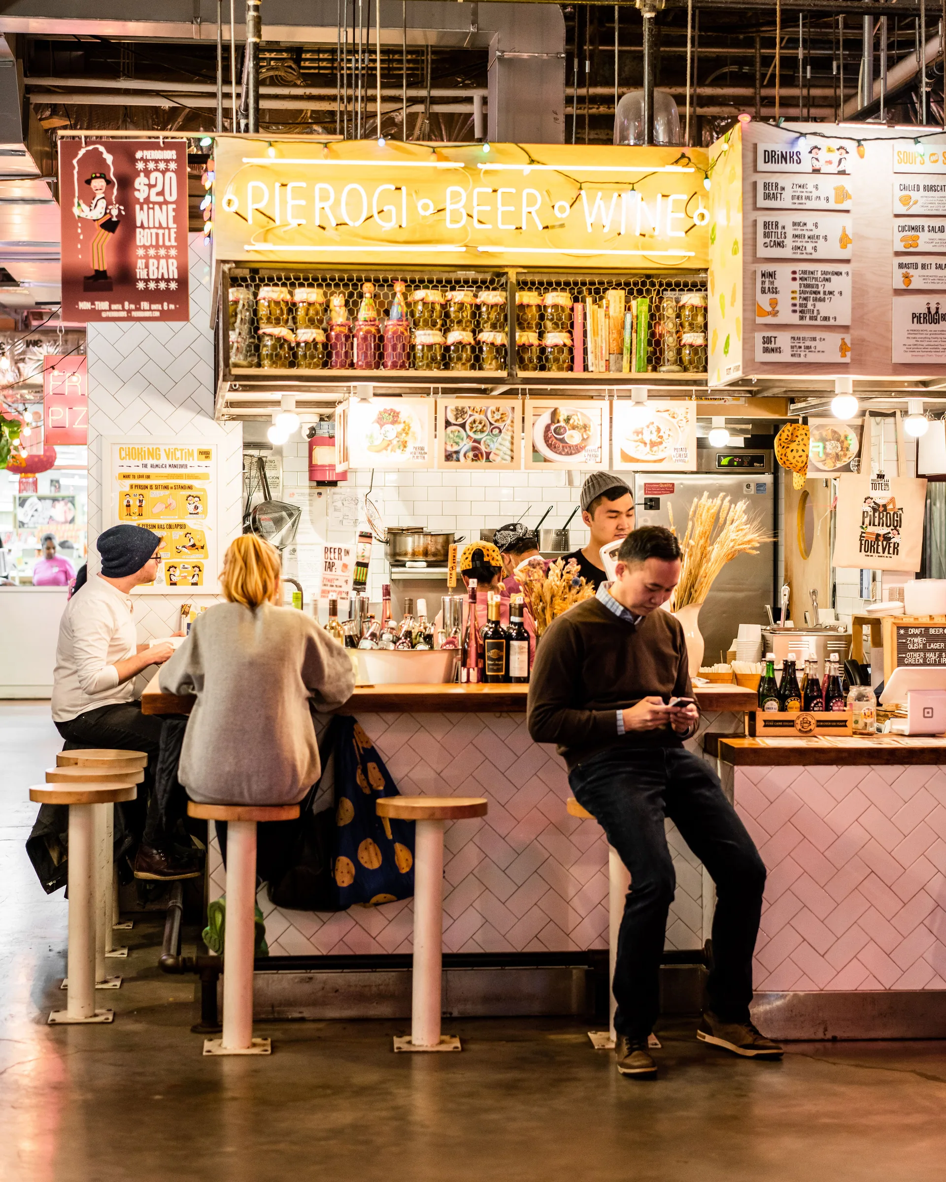 Urban streets and offices near 1 Willoughby Square