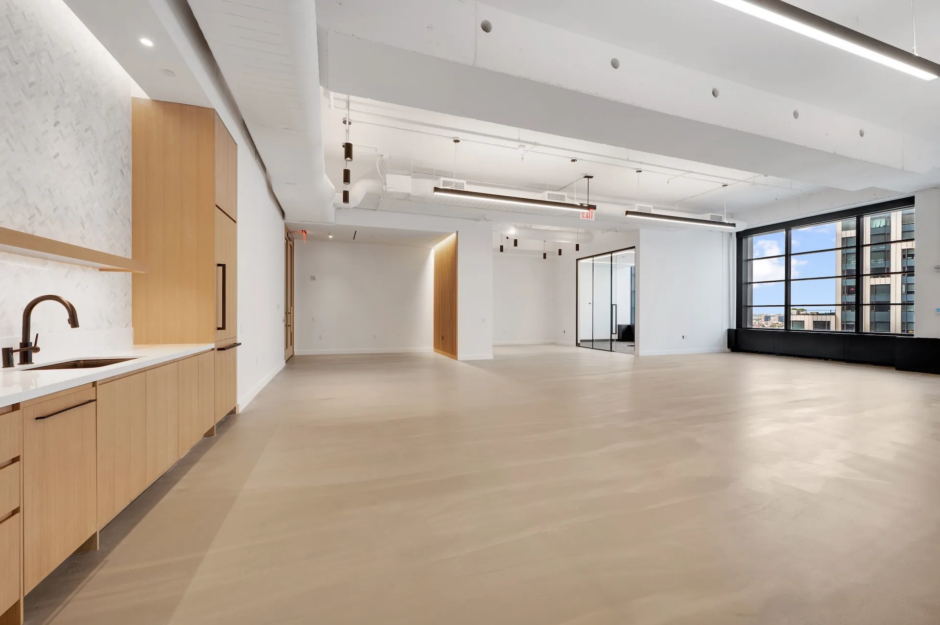 Pre-Built Suites office space at 1 Willoughby Square (2)